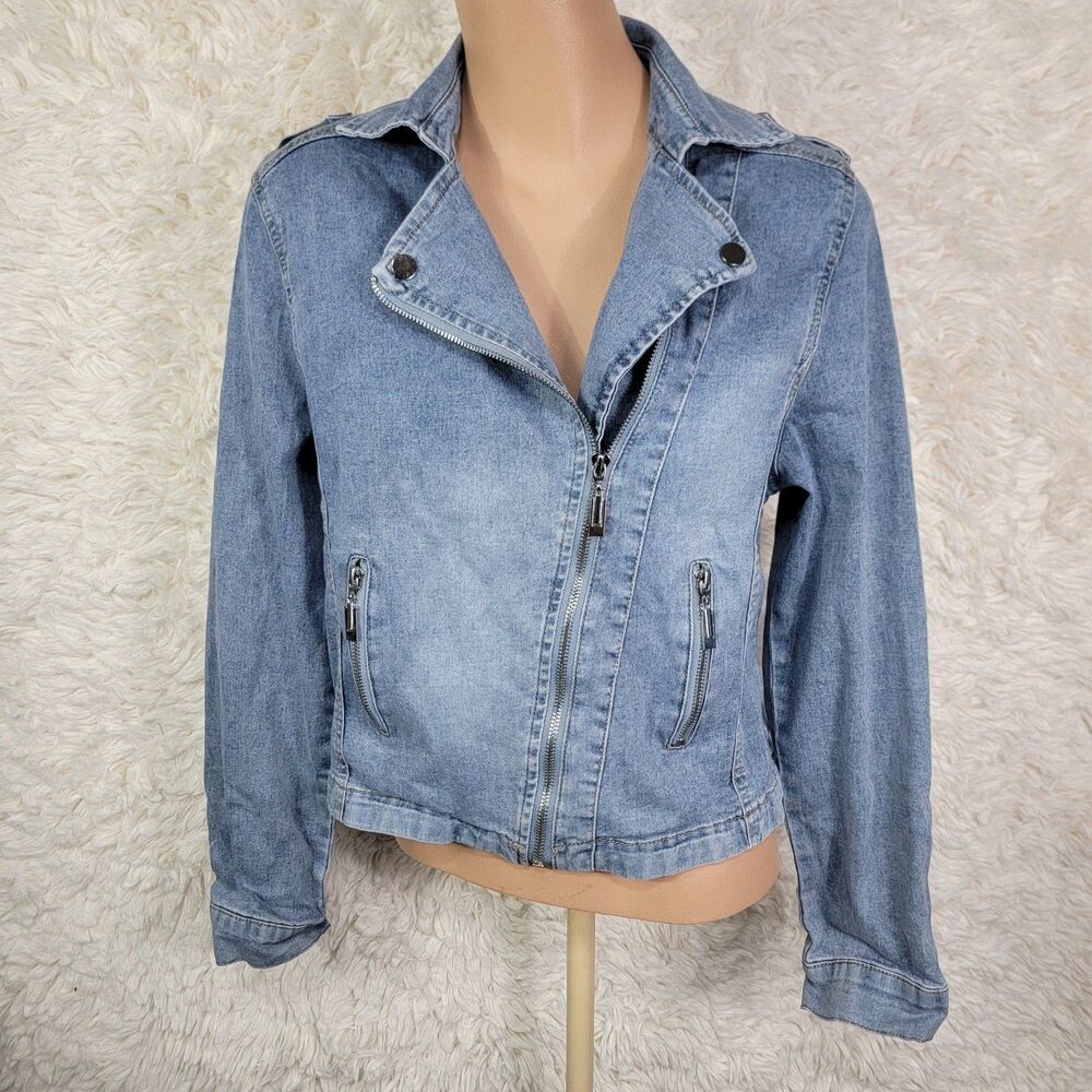 Tribal Studios Moto Jean Jacket Women’s Size M Zip Pockets Stretch Light Wash Y
